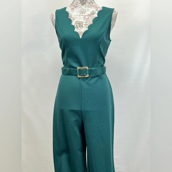 SOCIALITE Teal green scalloped neckline sleeveless jumpsuit size M. - Picture 3 of 14